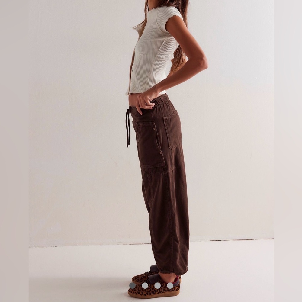 Free People We The Free Silverton Pull-on Barrel Jeans Brown / Chocolate M - Picture 3 of 13